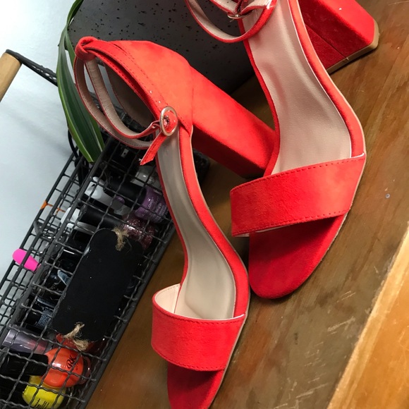 Heels - Picture 2 of 4